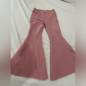MOVING SALE
 🚨 Free People Pink Wide Flare Jeans Size 29